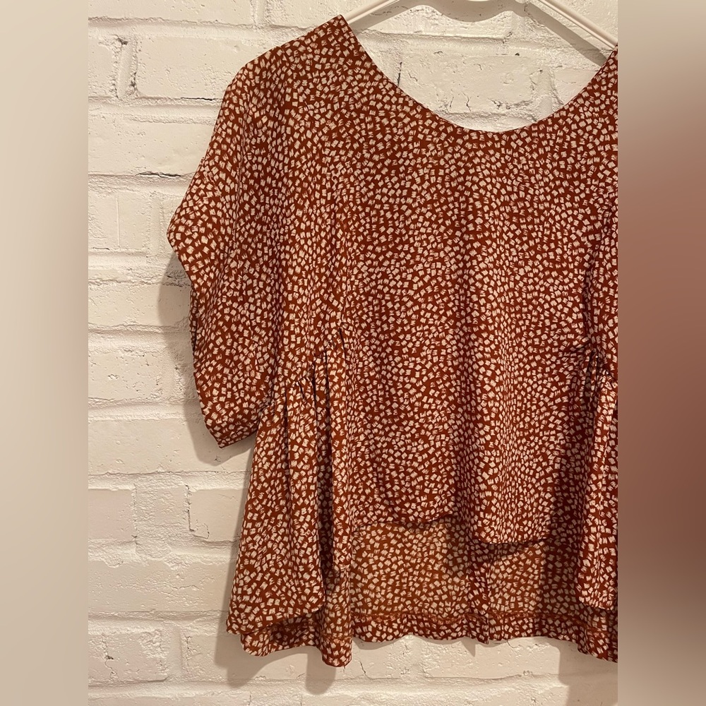 H&M Flowy Rust Patterned Cropped Blouse - Picture 2 of 5